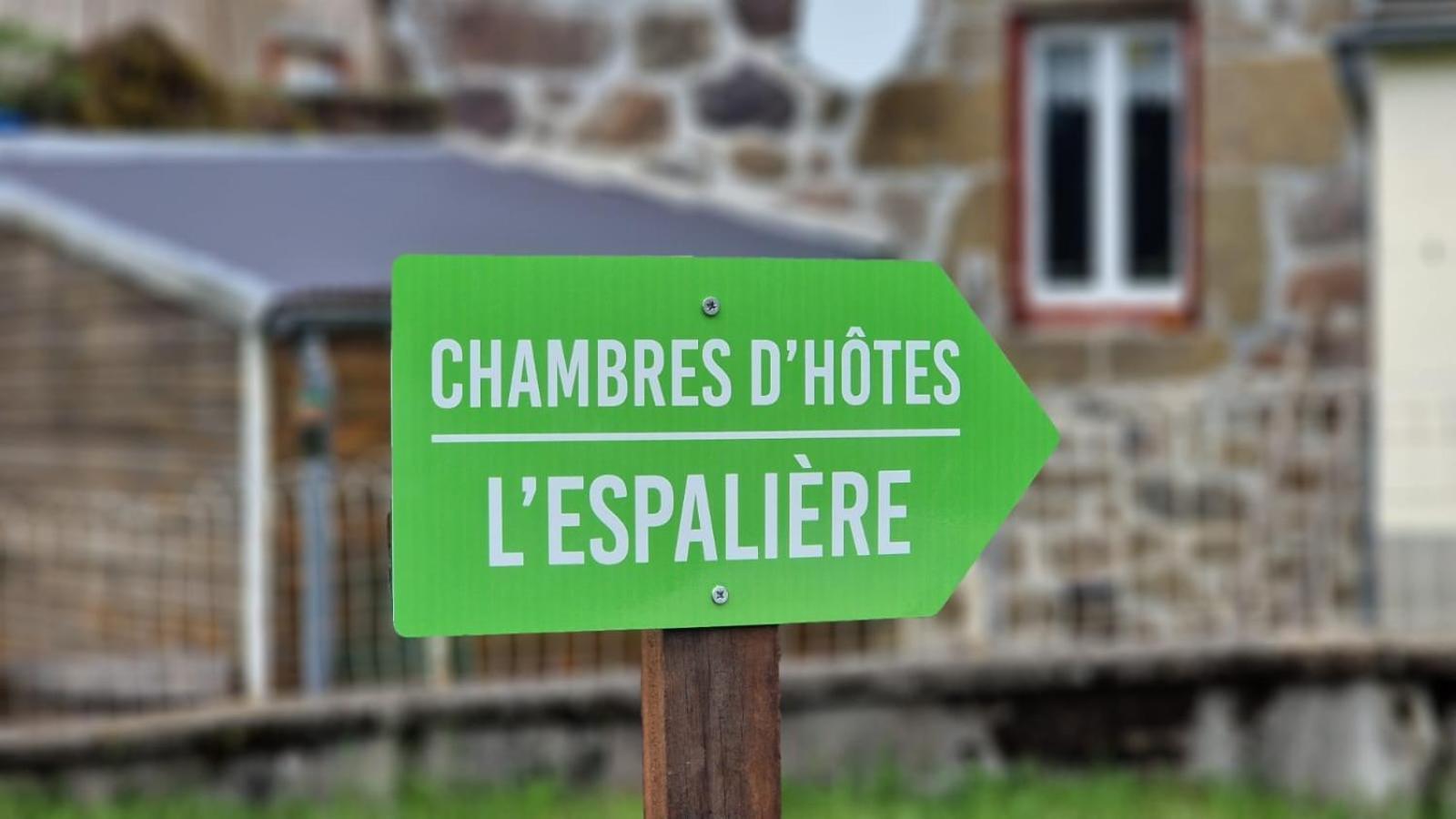 La Puy Mary Bed & Breakfast Le Falgoux Eksteriør bilde